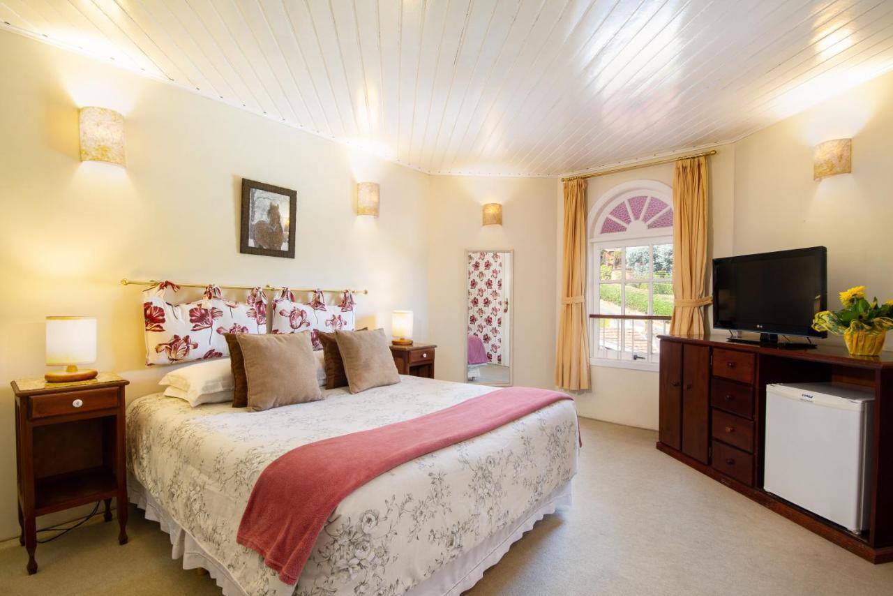 Quarto Deluxe com Cama de Casal ou 2 de Solteiro