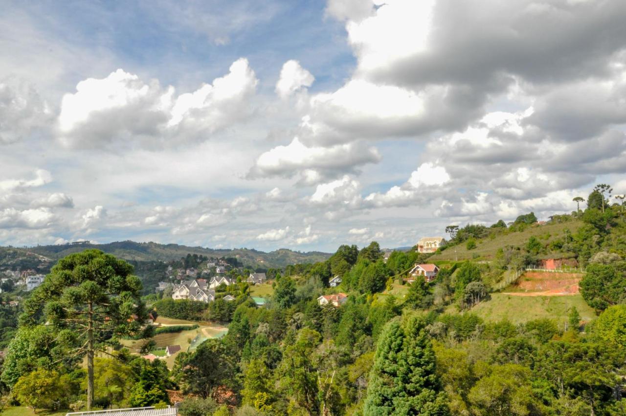 Quarto Duplo com Vista das Montanhas